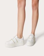 FLATFORM ROCKSTUD UNTITLED SNEAKER IN CALFSKIN - Image 2